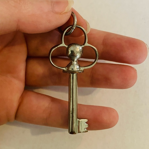 Key pendant - Picture 4 of 4